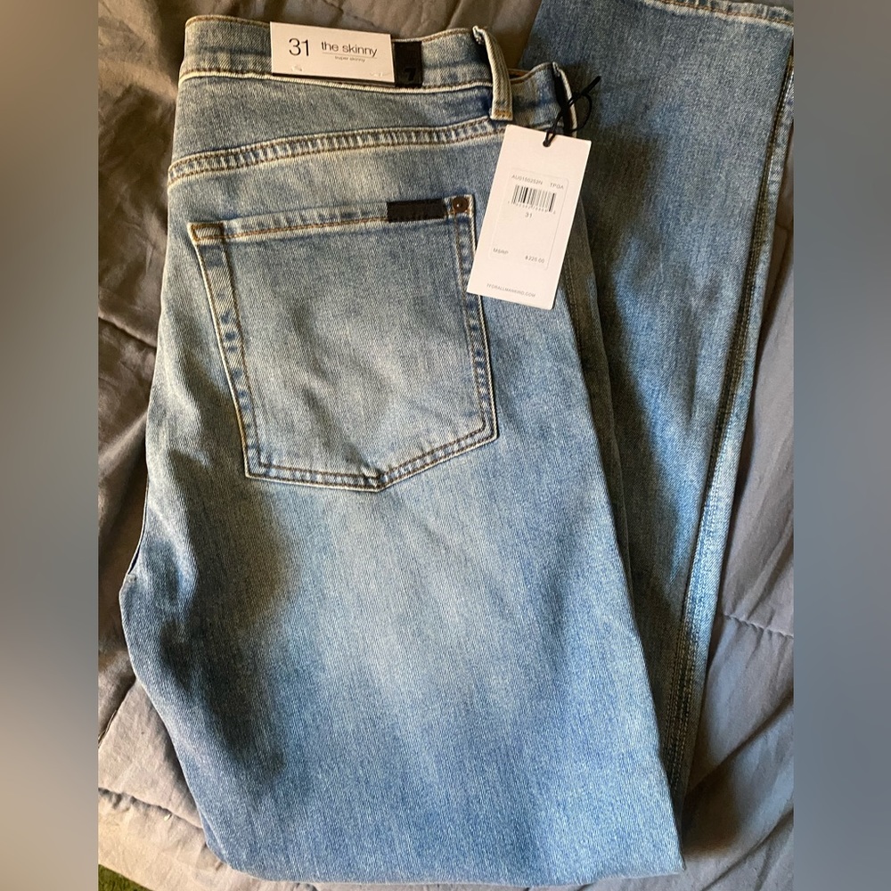 7 jeans, new with tags. The Skinny. Size 31
